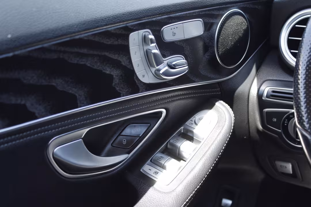 2015 Mercedes-Benz C-Class - 55SWF4JB0FU060952 - Image #19