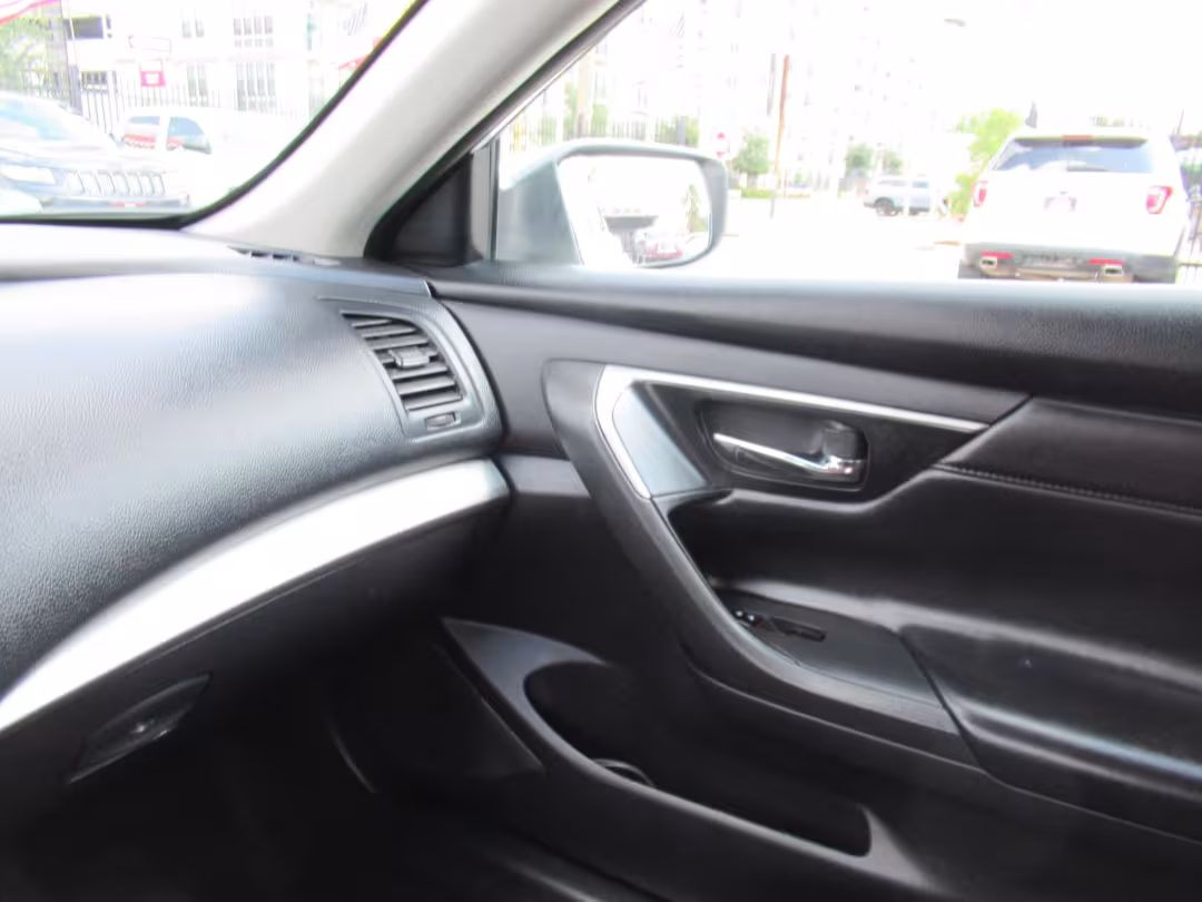 2015 Nissan Altima - 1N4AL3AP0FC270545 - Image #10