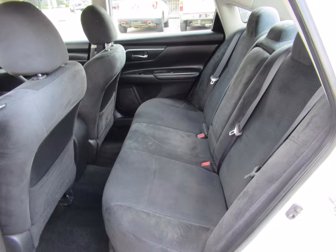 2015 Nissan Altima - 1N4AL3AP0FC270545 - Image #13