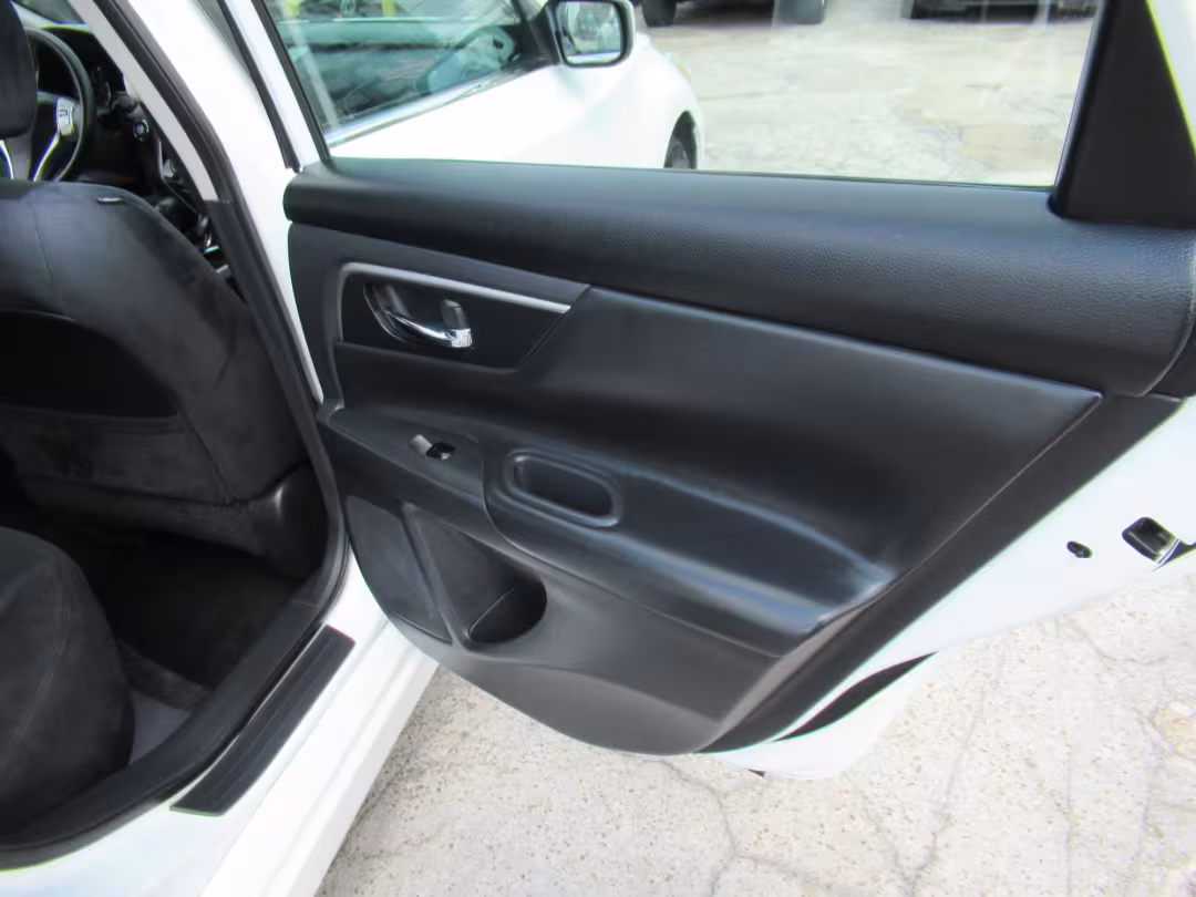 2015 Nissan Altima - 1N4AL3AP0FC270545 - Image #16
