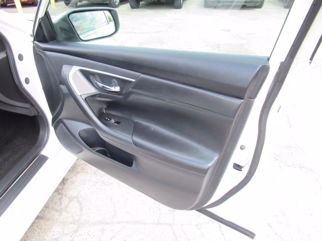 2015 Nissan Altima - 1N4AL3AP0FC270545 - Image #17