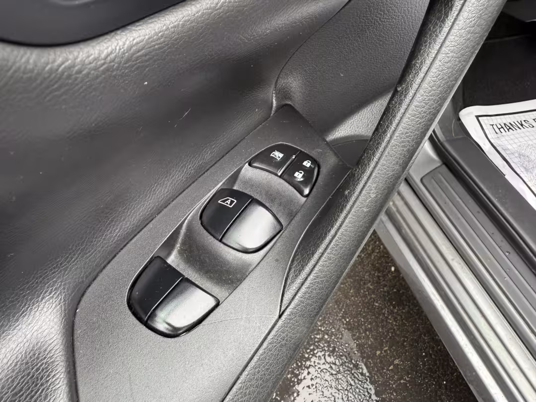 2015 Nissan Altima - 1N4AL3AP9FN904326 - Image #9
