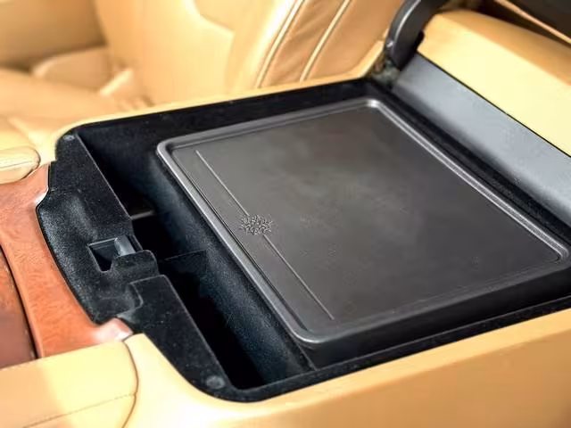 2016 Cadillac Escalade - 1GYS4DKJ6GR337072 - Image #18