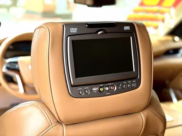 2016 Cadillac Escalade - 1GYS4DKJ6GR337072 - Image #9