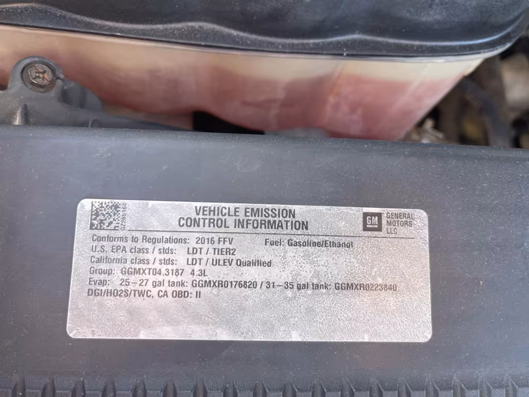 2016 Chevrolet Silverado 1500 - 1GCNKNEH2GZ265164 - Image #13