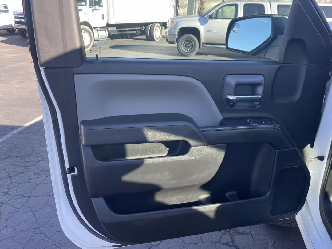2016 Chevrolet Silverado 1500 - 1GCNKNEH2GZ265164 - Image #4