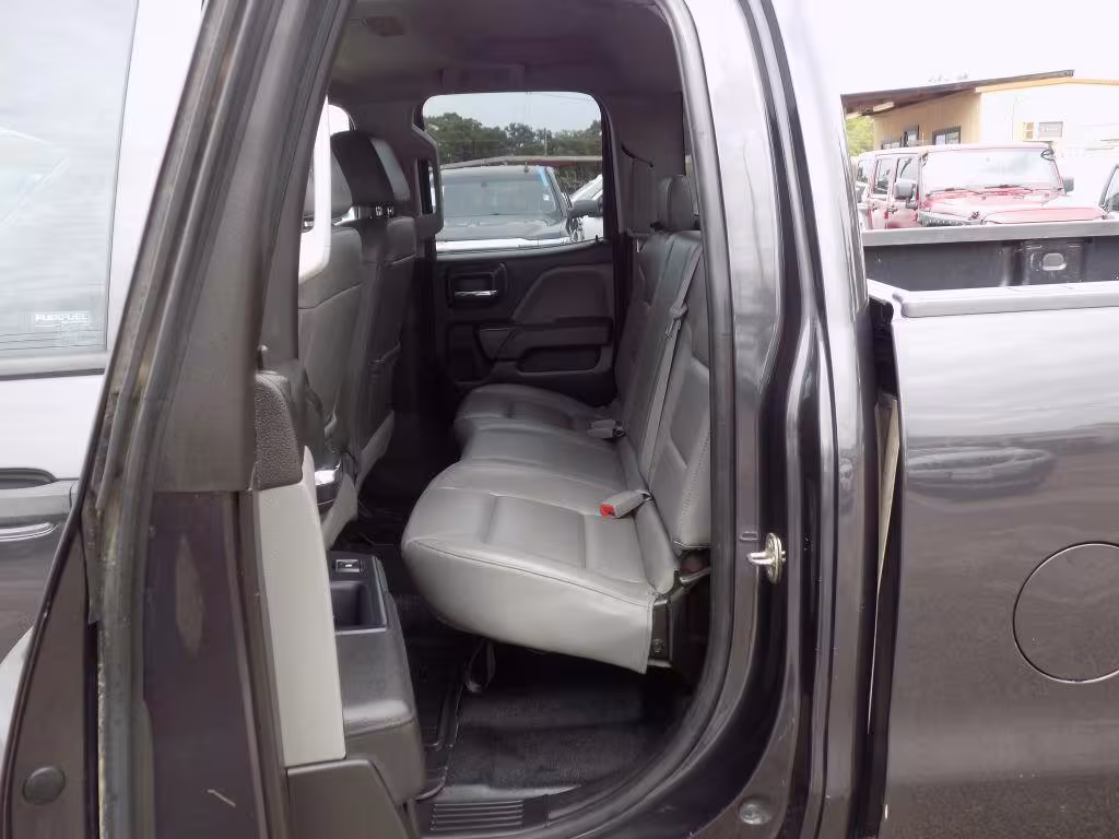2016 Chevrolet Silverado 1500 - 1GCRCNEH9GZ107998 - Image #10