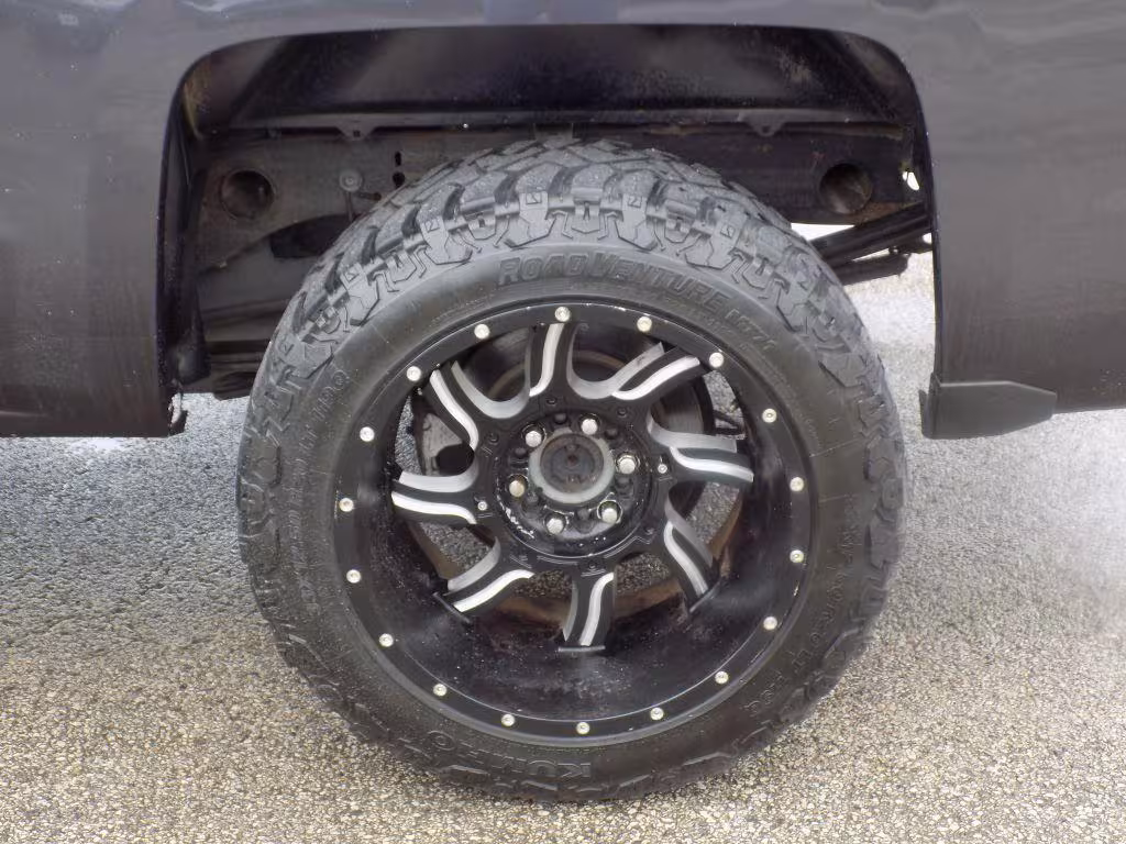 2016 Chevrolet Silverado 1500 - 1GCRCNEH9GZ107998 - Image #20