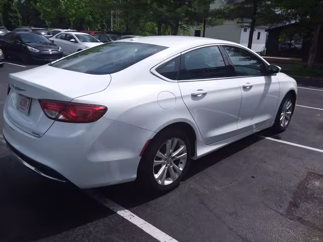 2016 Chrysler 200 - 1C3CCCAB6GN130274 - Image #5