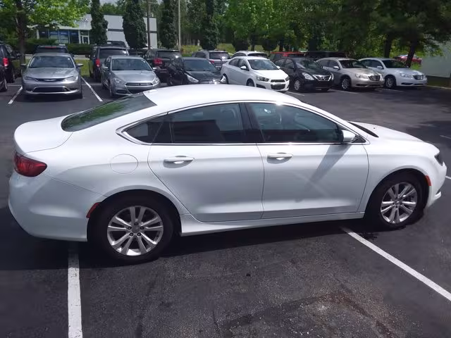 2016 Chrysler 200 - 1C3CCCAB6GN130274 - Image #6