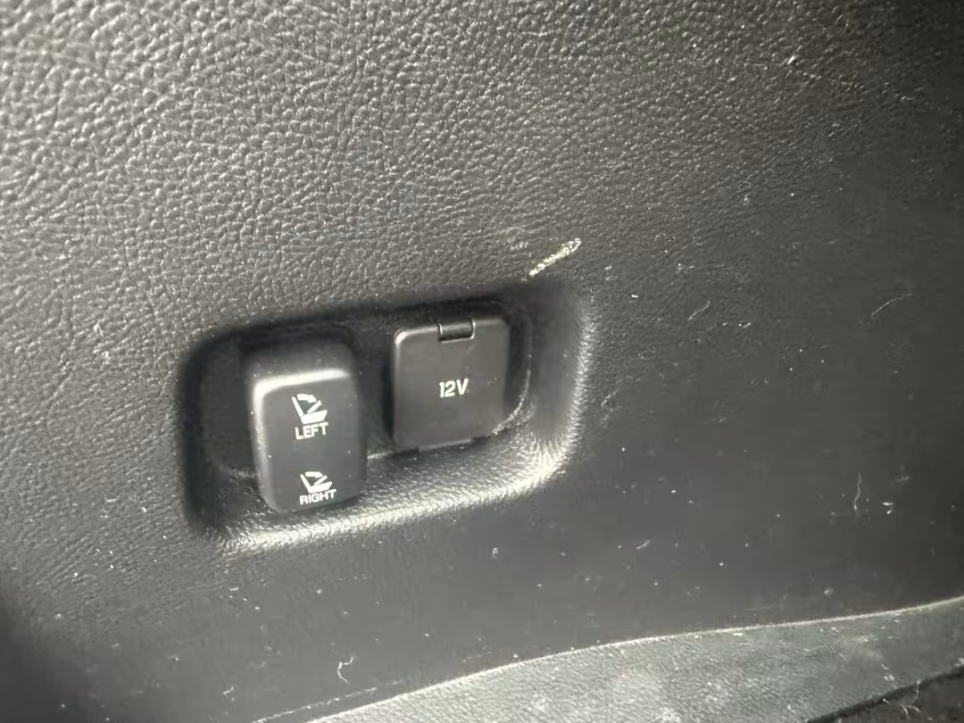 2016 Ford Edge - 2FMPK4J83GBB84357 - Image #24