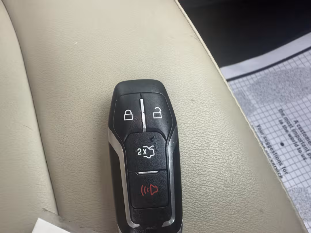 2016 Ford Edge - 2FMPK4J83GBB84357 - Image #31