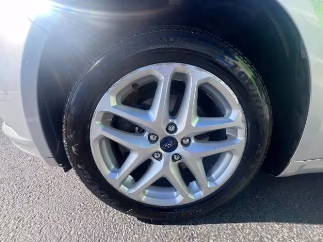 2016 Ford Fusion - 3FA6P0HD0GR118806 - Image #11