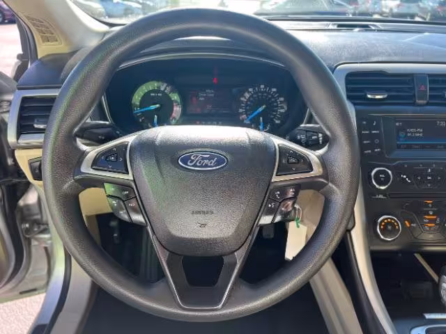 2016 Ford Fusion - 3FA6P0HD0GR118806 - Image #16