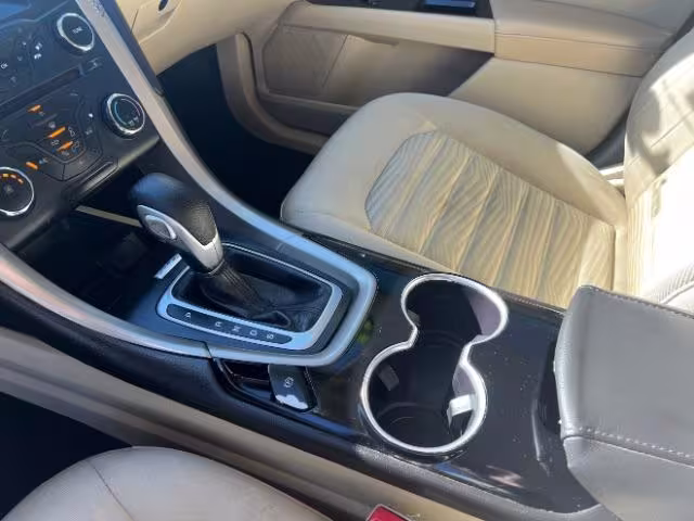 2016 Ford Fusion - 3FA6P0HD0GR118806 - Image #19
