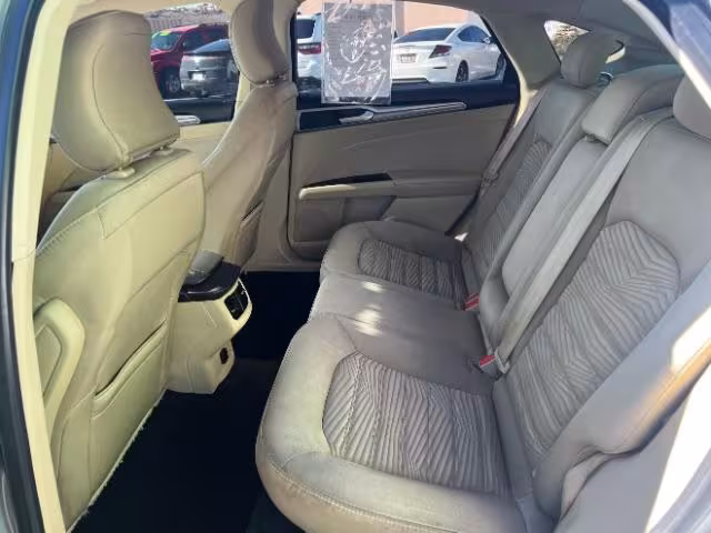 2016 Ford Fusion - 3FA6P0HD0GR118806 - Image #22