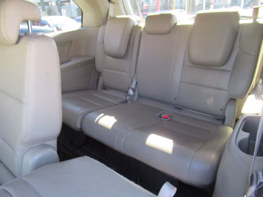 2016 Honda Odyssey - 5FNRL5H62GB103369 - Image #12