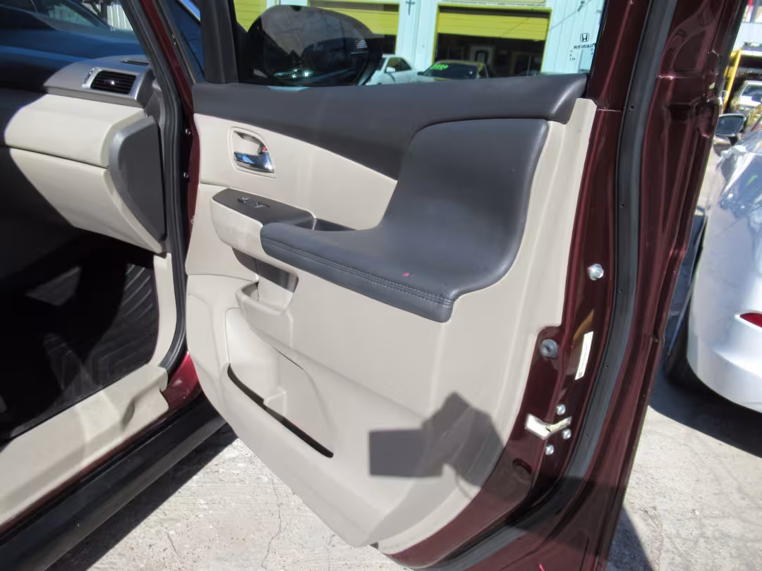 2016 Honda Odyssey - 5FNRL5H62GB103369 - Image #23