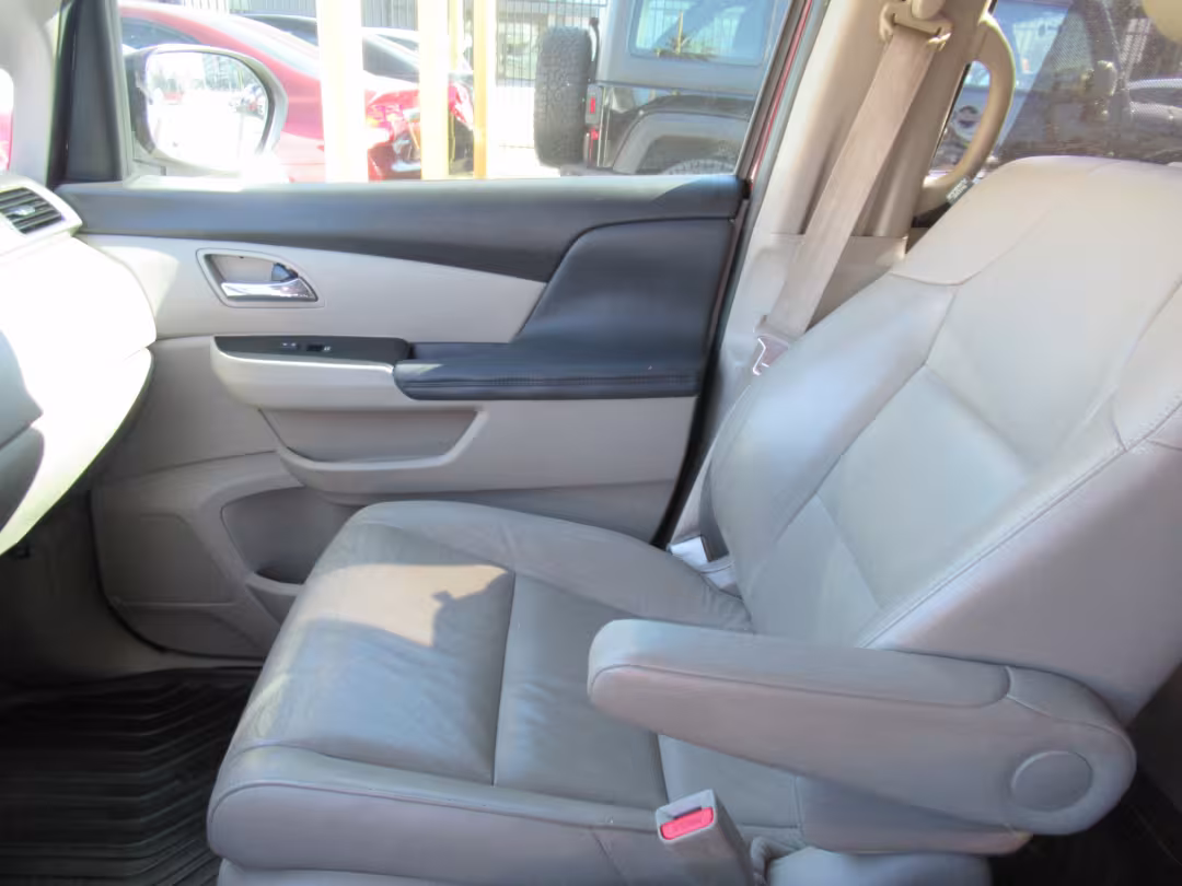 2016 Honda Odyssey - 5FNRL5H62GB103369 - Image #7