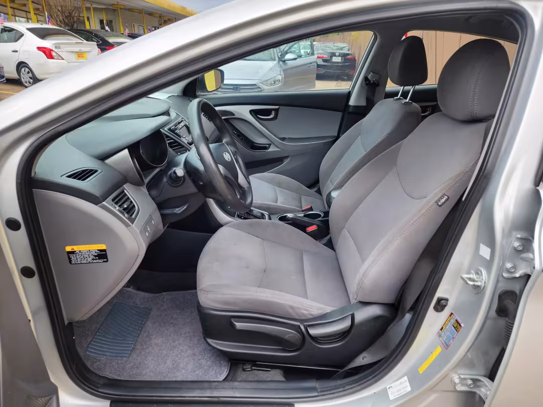2016 Hyundai Elantra - 5NPDH4AE4GH761316 - Image #10
