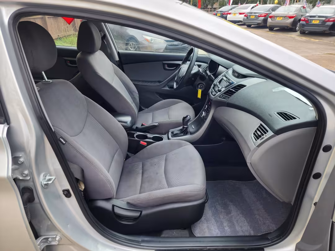 2016 Hyundai Elantra - 5NPDH4AE4GH761316 - Image #12