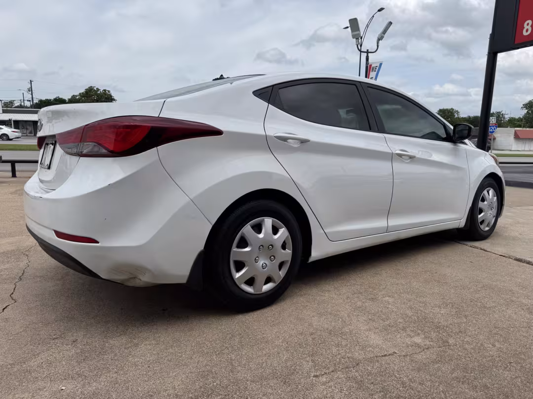 2016 Hyundai Elantra - 5NPDH4AE6GH782698 - Image #3