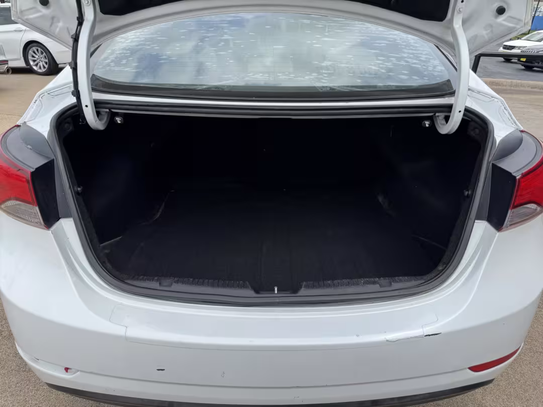 2016 Hyundai Elantra - 5NPDH4AE6GH782698 - Image #5