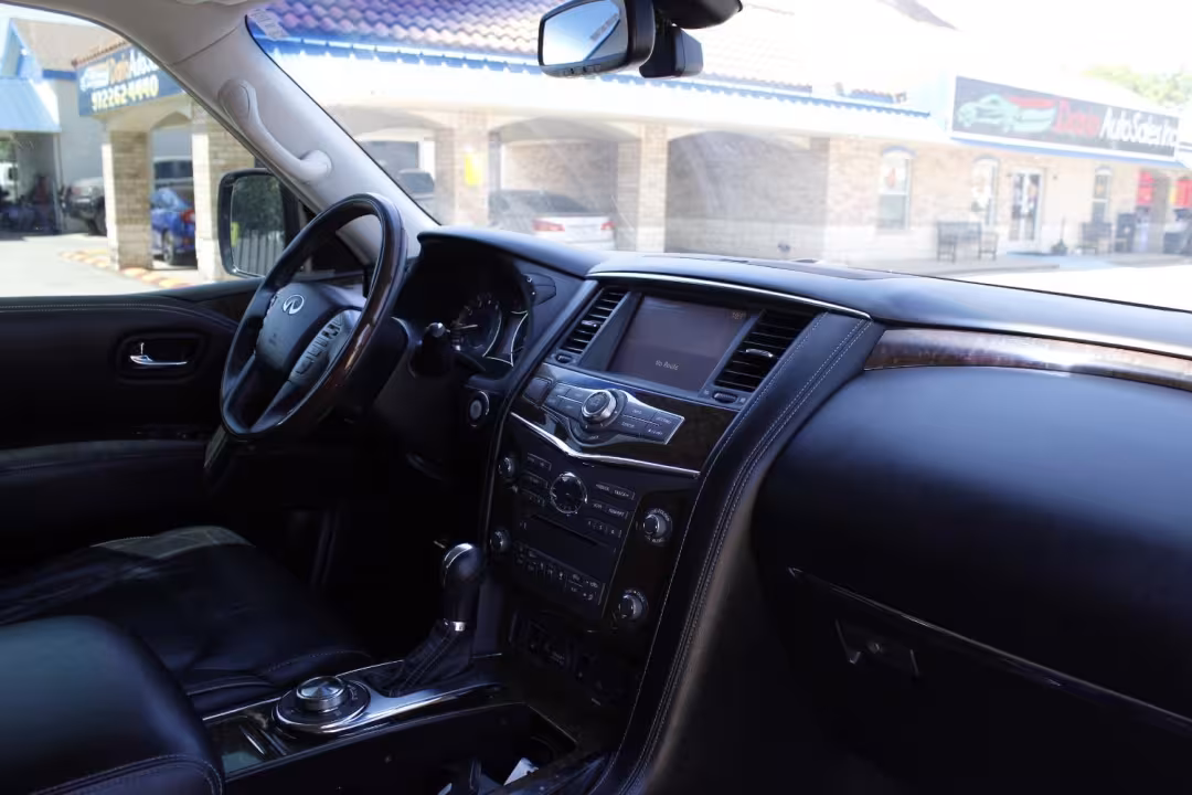 2016 Infiniti QX80 - JN8AZ2NE5G9126567 - Image #13