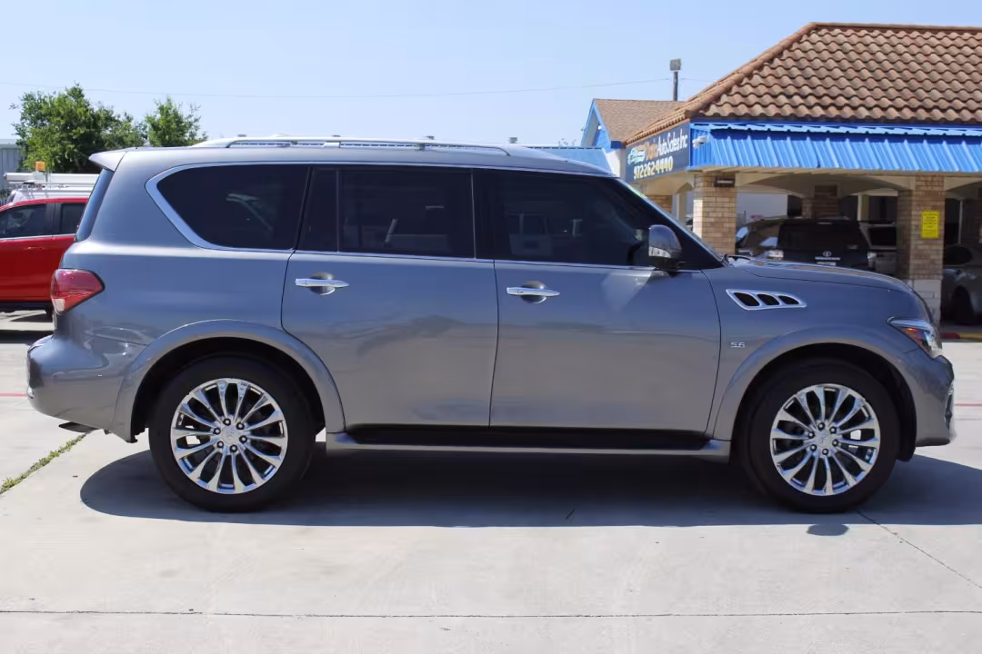 2016 Infiniti QX80 - JN8AZ2NE5G9126567 - Image #9