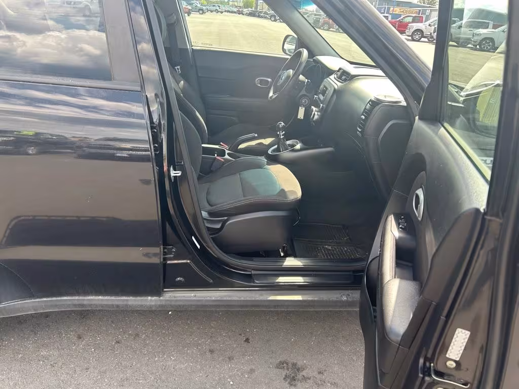2016 Kia Soul - KNDJN2A28G7341875 - Image #5