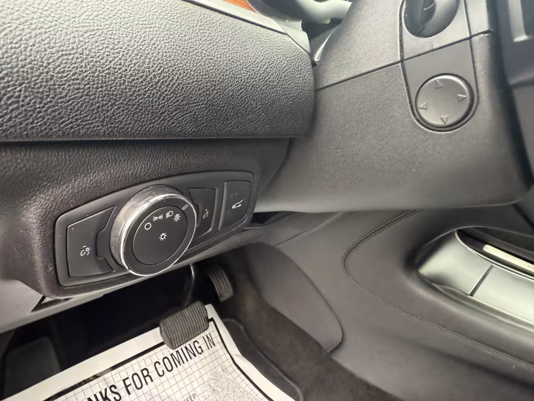 2016 Lincoln MKC - 5LMCJ3D98GUJ21066 - Image #12
