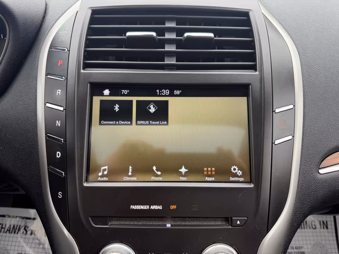 2016 Lincoln MKC - 5LMCJ3D98GUJ21066 - Image #15