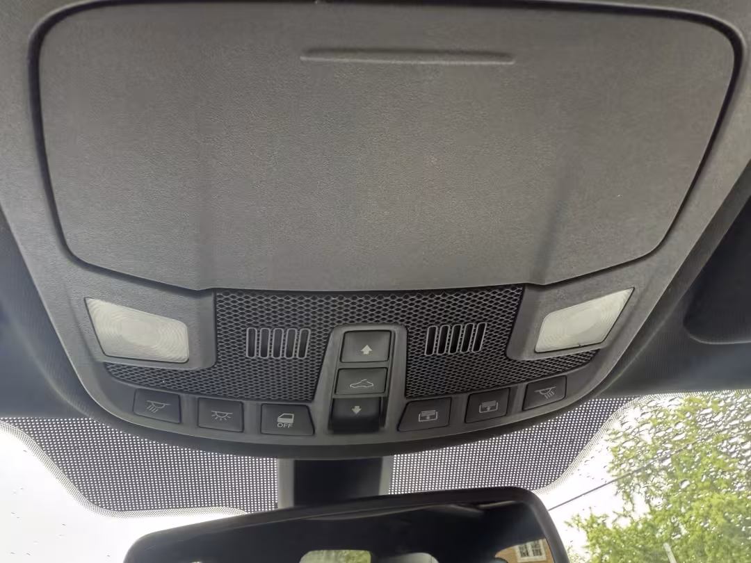 2016 Lincoln MKC - 5LMCJ3D98GUJ21066 - Image #22