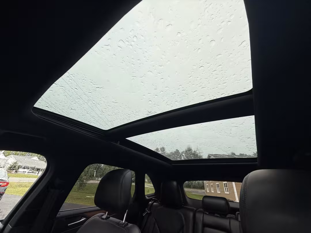 2016 Lincoln MKC - 5LMCJ3D98GUJ21066 - Image #24