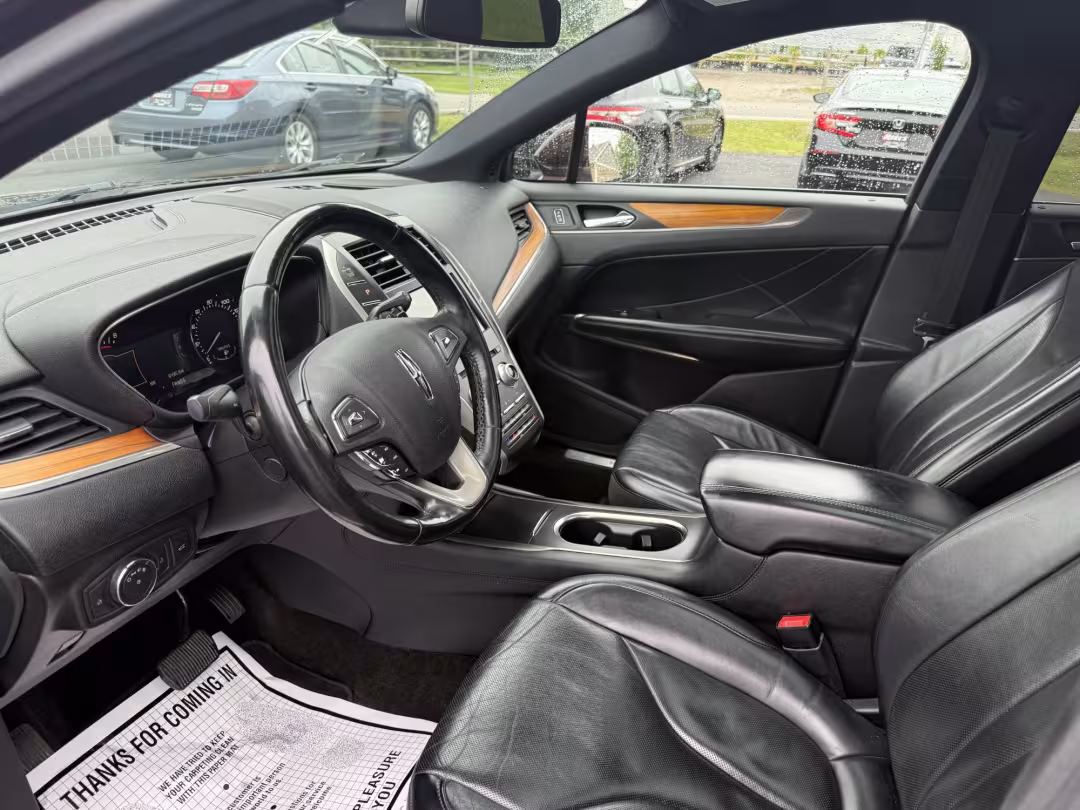 2016 Lincoln MKC - 5LMCJ3D98GUJ21066 - Image #6