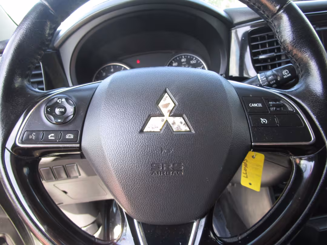 2016 Mitsubishi Outlander - JA4AD2A36GZ051502 - Image #10