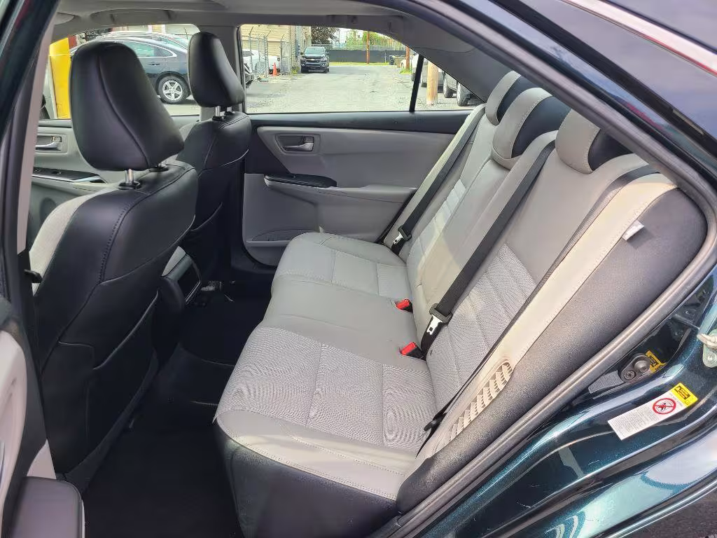2016 Toyota Camry Hybrid - 4T1BD1FK4GU177922 - Image #11