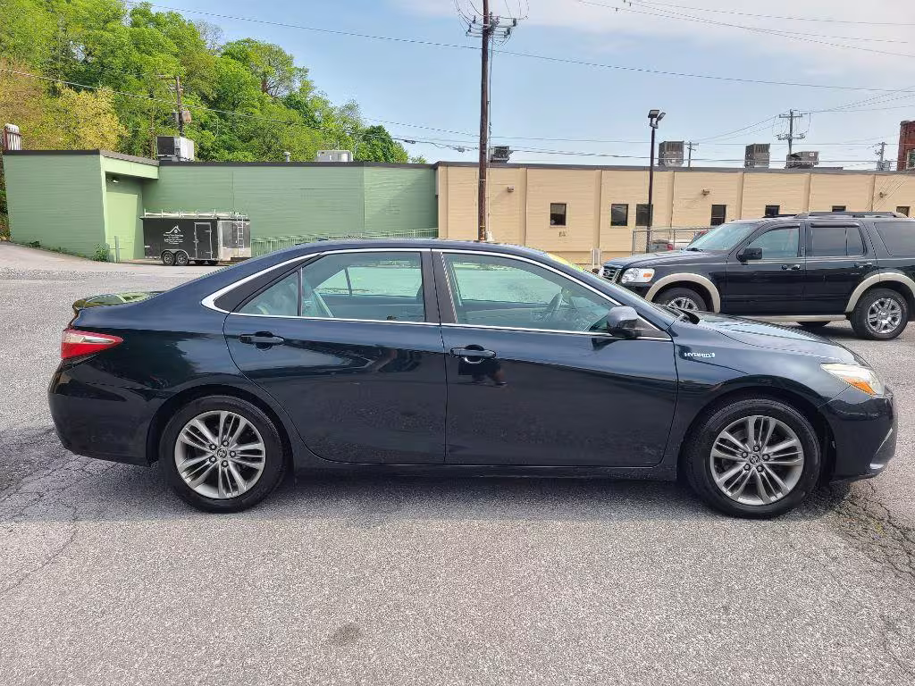 2016 Toyota Camry Hybrid - 4T1BD1FK4GU177922 - Image #4