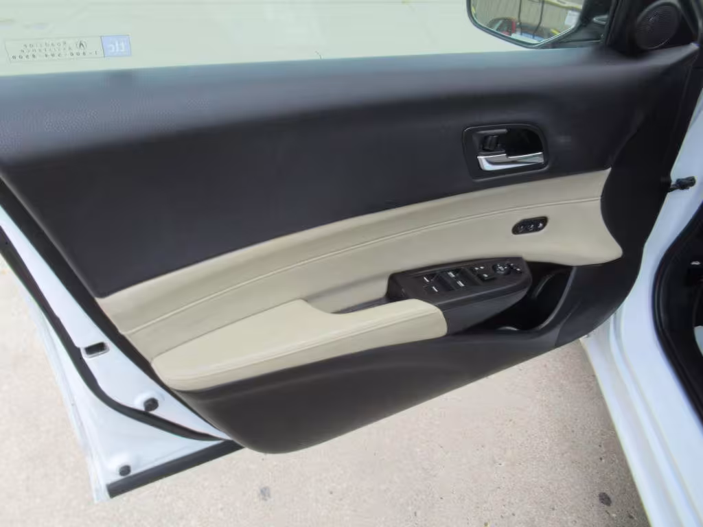 2017 Acura ILX - 19UDE2F70HA003099 - Image #10