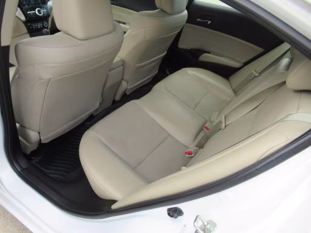 2017 Acura ILX - 19UDE2F70HA003099 - Image #16