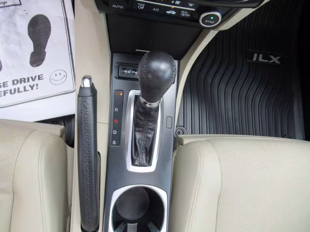 2017 Acura ILX - 19UDE2F70HA003099 - Image #20