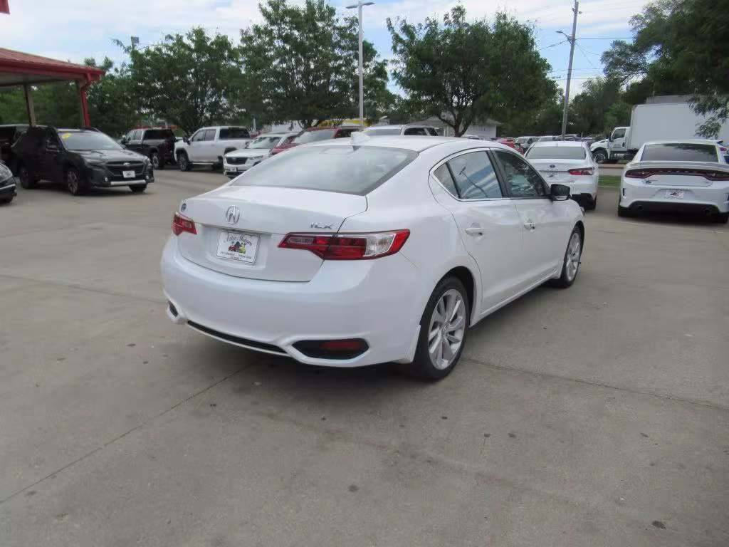2017 Acura ILX - 19UDE2F70HA003099 - Image #5