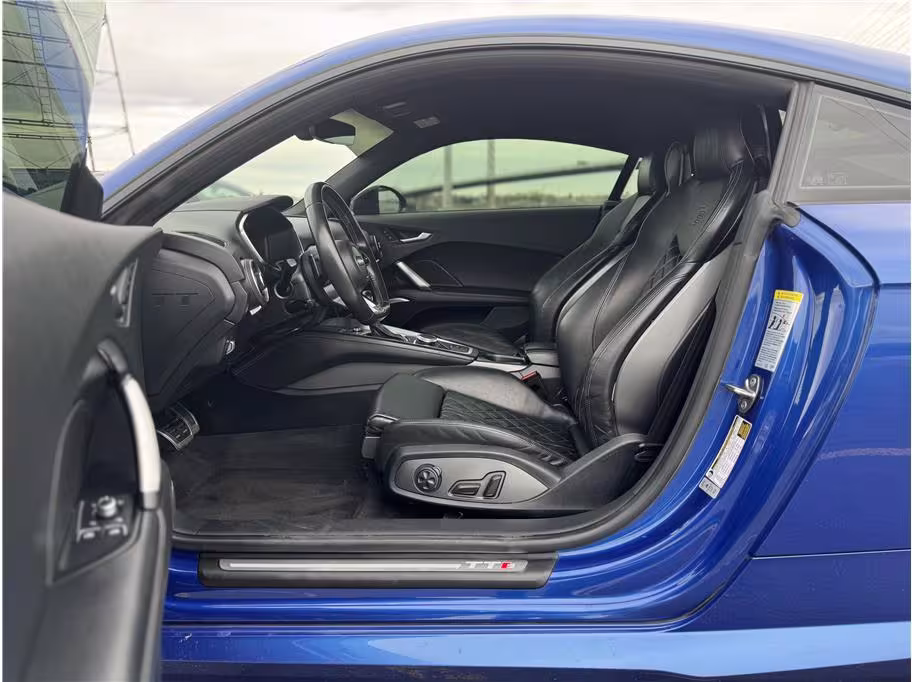 2017 Audi TTS - TRUC1AFV5H1001126 - Image #2