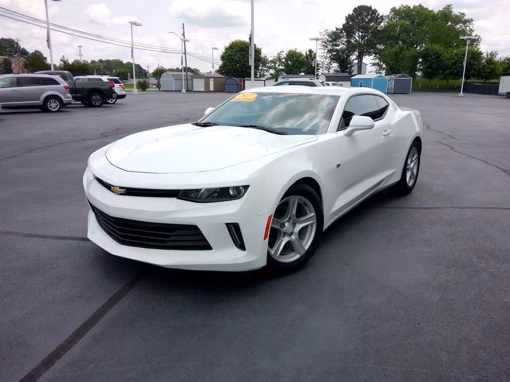 2017 Chevrolet Camaro - 1G1FB1RX5H0153262 - Image #4