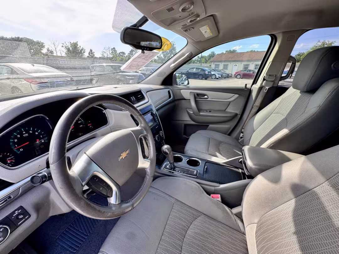 2017 Chevrolet Traverse - 1GNKRGKD7HJ205917 - Image #8