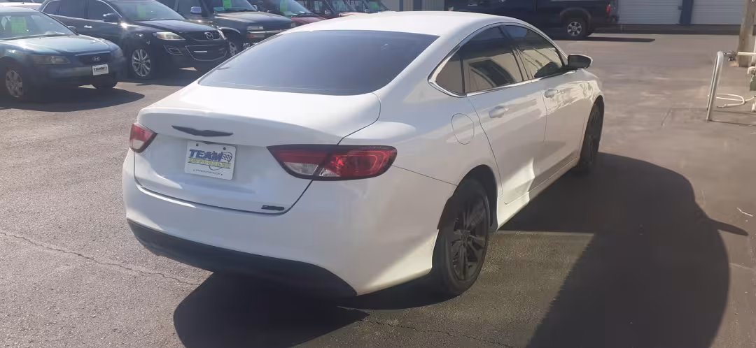 2017 Chrysler 200 - 1C3CCCFBXHN500961 - Image #1