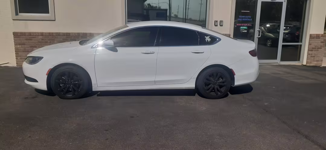 2017 Chrysler 200 - 1C3CCCFBXHN500961 - Image #10