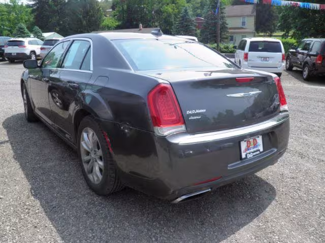 2017 Chrysler 300 - 2C3CCARG5HH597054 - Image #5