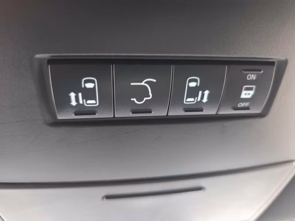 2017 Dodge Grand Caravan - 2C4RDGCG0HR624749 - Image #12