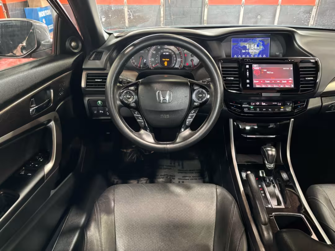 2017 Honda Accord - 1HGCT2B05HA003111 - Image #17
